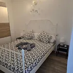 Apartament Lovely With Pool *