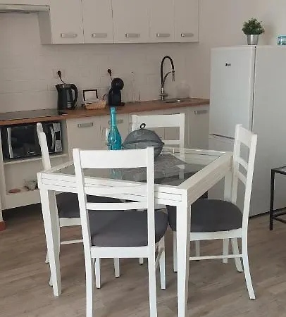Apartmán Lovely With Pool